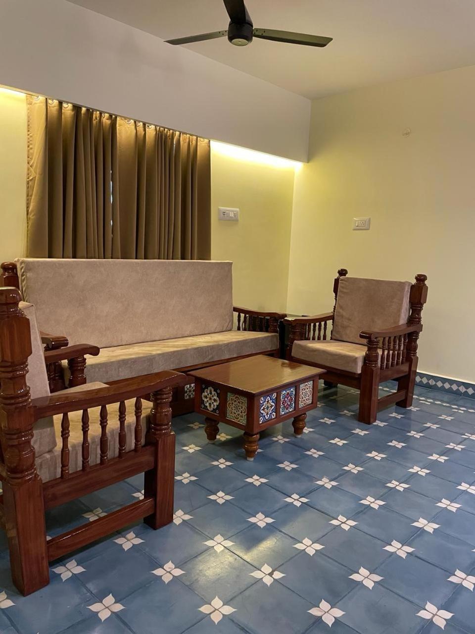 Viswa Residency Srirangam - Heritage Rooms Tiruchirappalli Extérieur photo